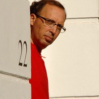 Update: This Fuckhead Is Hiding Because A Real-Life Execution Bus Is Heading Into Connecticut Tomorrow! Honk-Honk! All Aboard The Madoff Mobile! 