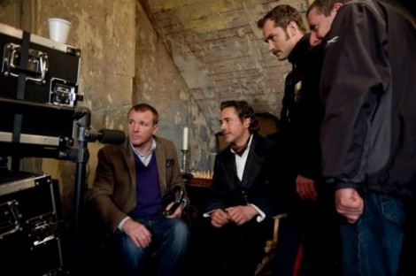 Moriarty_And_Holmes_Play_Chess_New_Images_From_Sherlock_Holmes_Game_Shadows_2