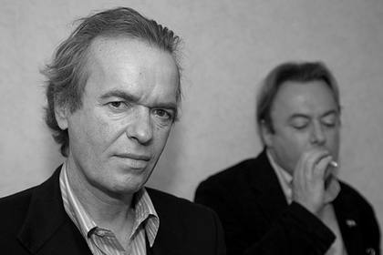amis-hitchens-smoking