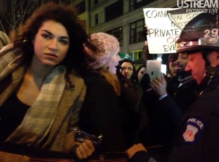 NYPD kettles hot NY chick...