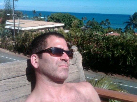 ames relaxing in diamondhead